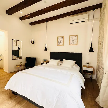 Agora Apartment- Heart Of *