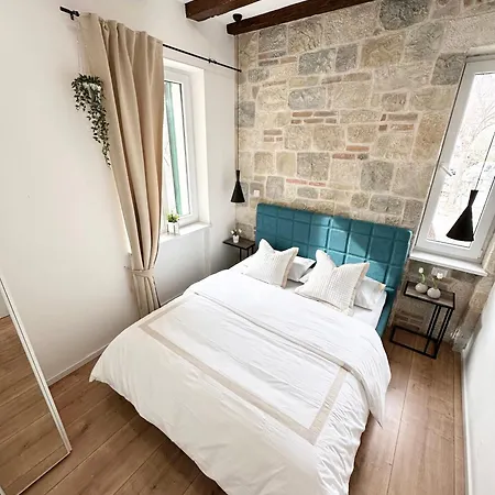 Agora Apartment