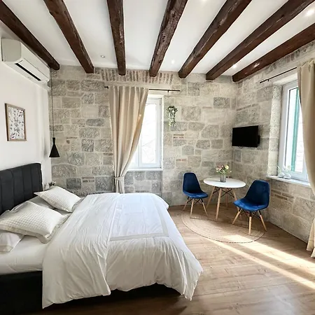 Agora Apartment