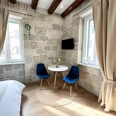 Apartment Agora